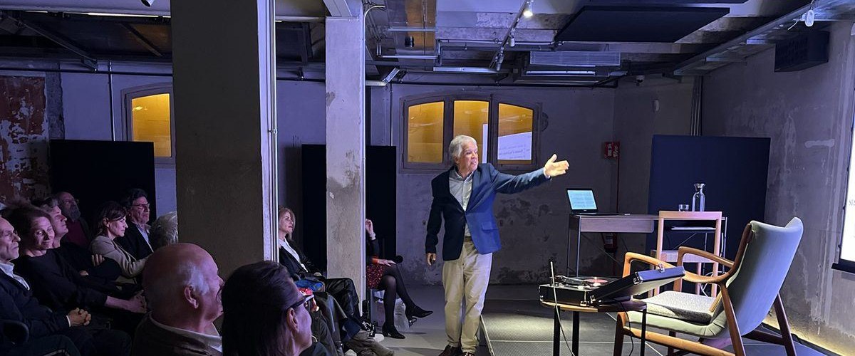 Dr. Carlos Calderón — Conferencia sobre Bach en M300