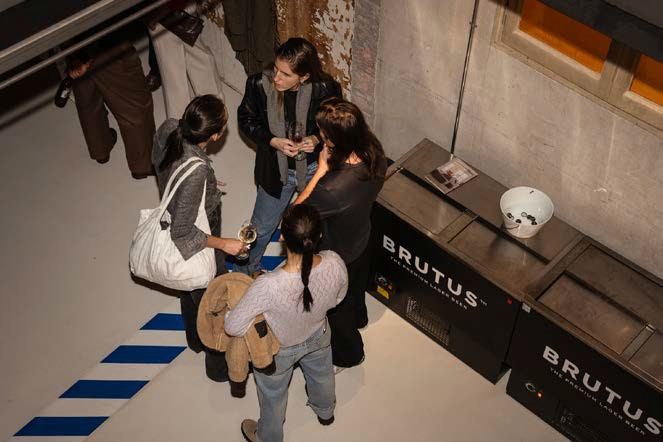 Inauguración — ambiente