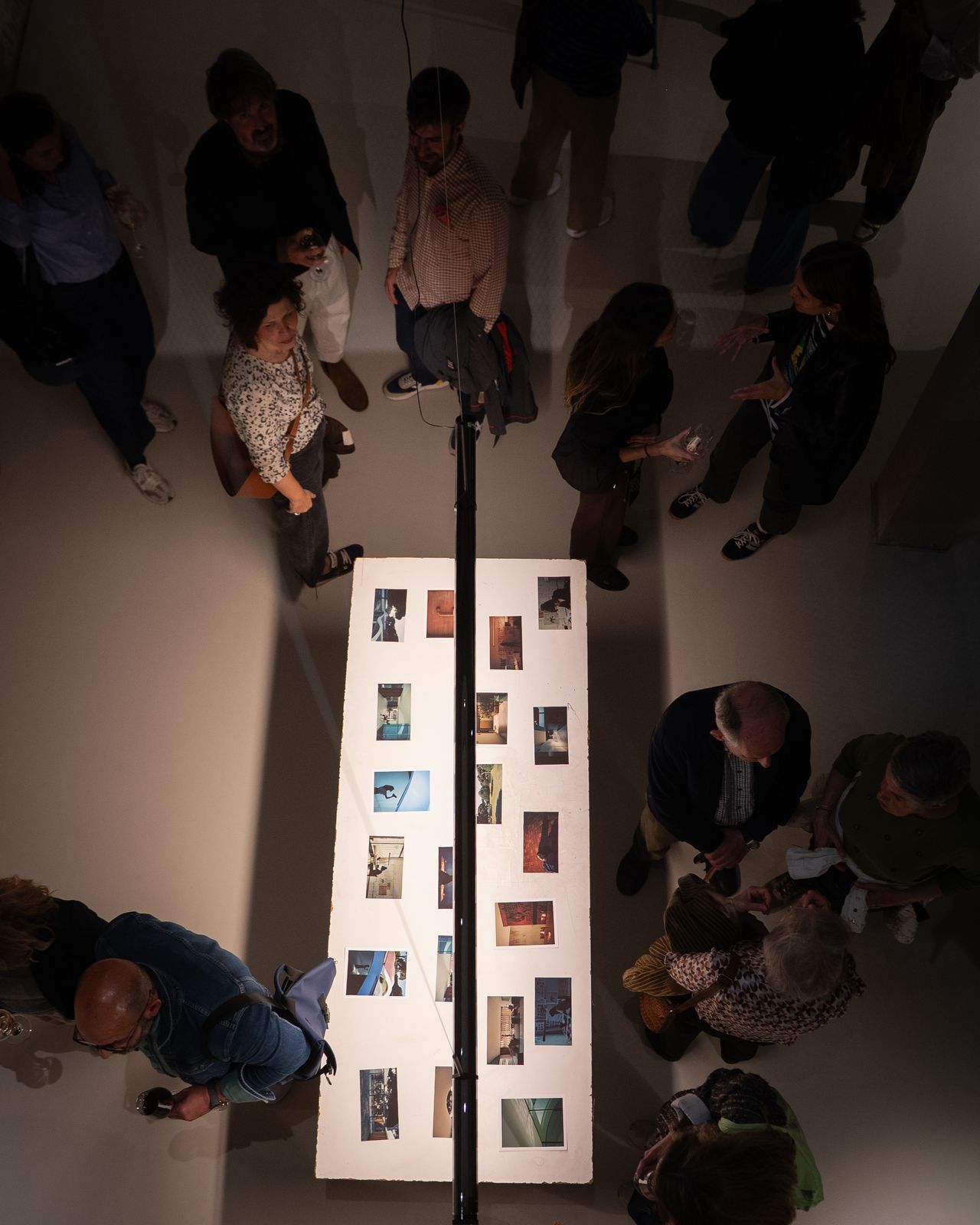 Público durante la inauguración de la exposición