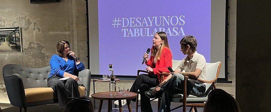 Lucia Matamoros y Helena Arias — Desayuno Tabula Rasa